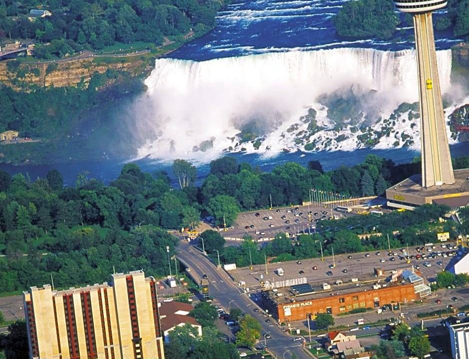 Fallsview Hotel | 4-Star Hotel ∙ DoubleTree Fallsview Resort & Spa by Hilton - Niagara Falls