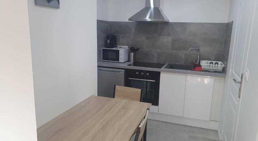 Villeneuve-le-Roi House | 40 m² House ∙ 4 guests