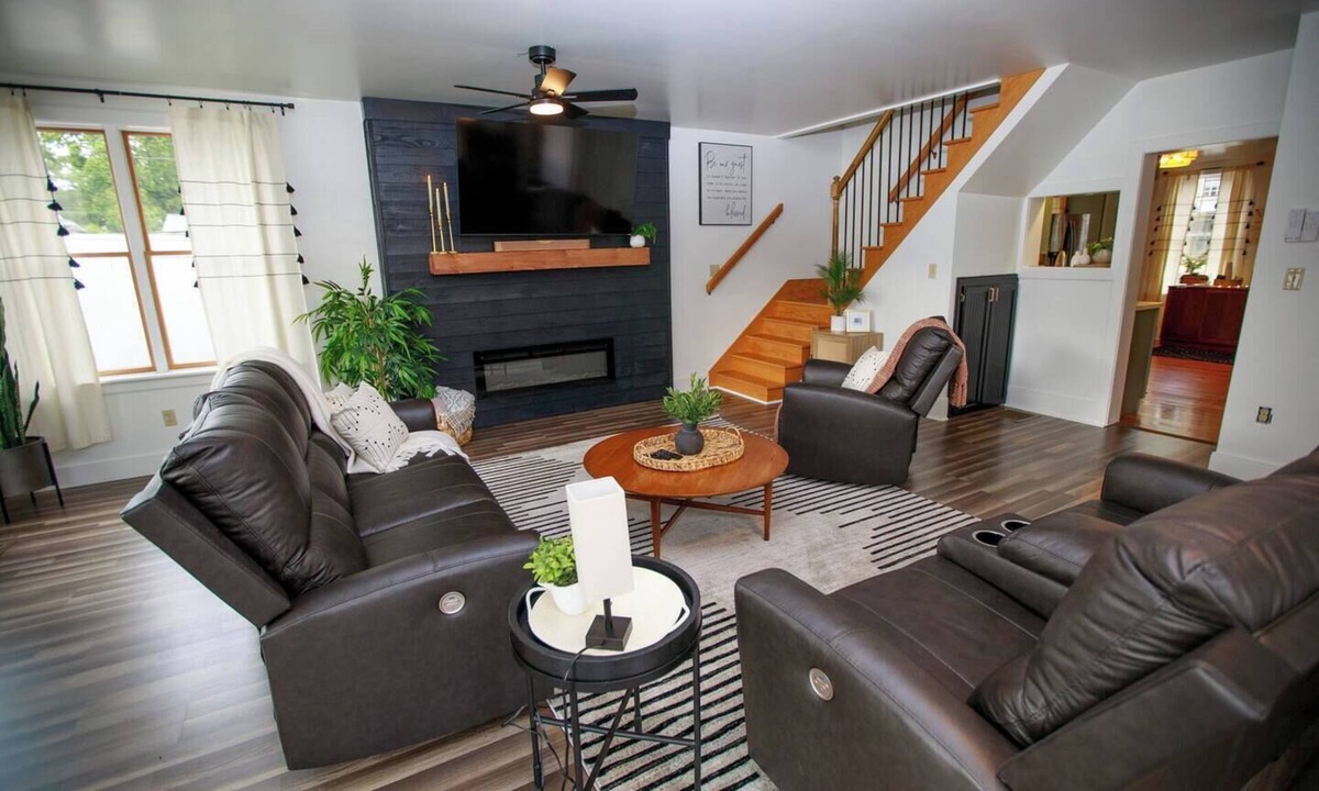 Allensville House | 4BR Home Amish Country Fire Pit Near Penn State & Juniata College