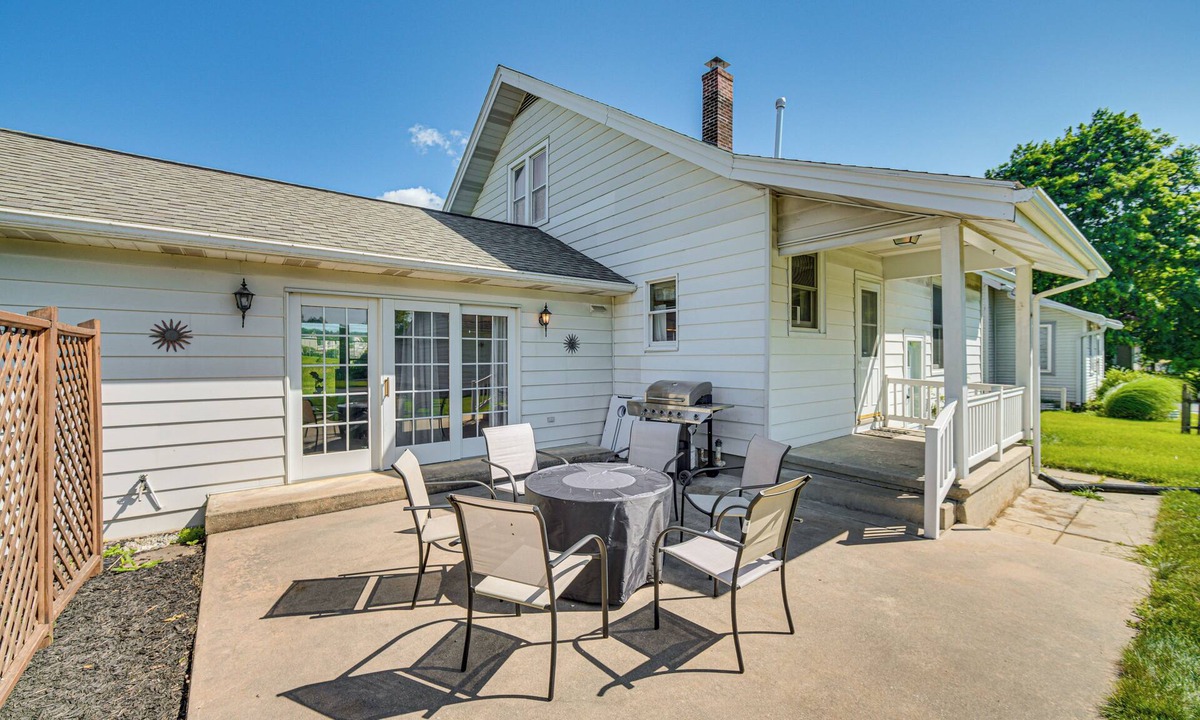 Palmyra House | 5 Mi to Hersheypark: Family Home w/Game Room