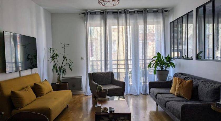 Suresnes Apartment | 50 m² Apartment ∙ 1 bedroom ∙ 4 guests