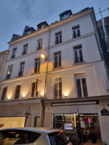 Strasbourg -Saint-Denis Hotel | 50 m² Hotel ∙ 18 guests