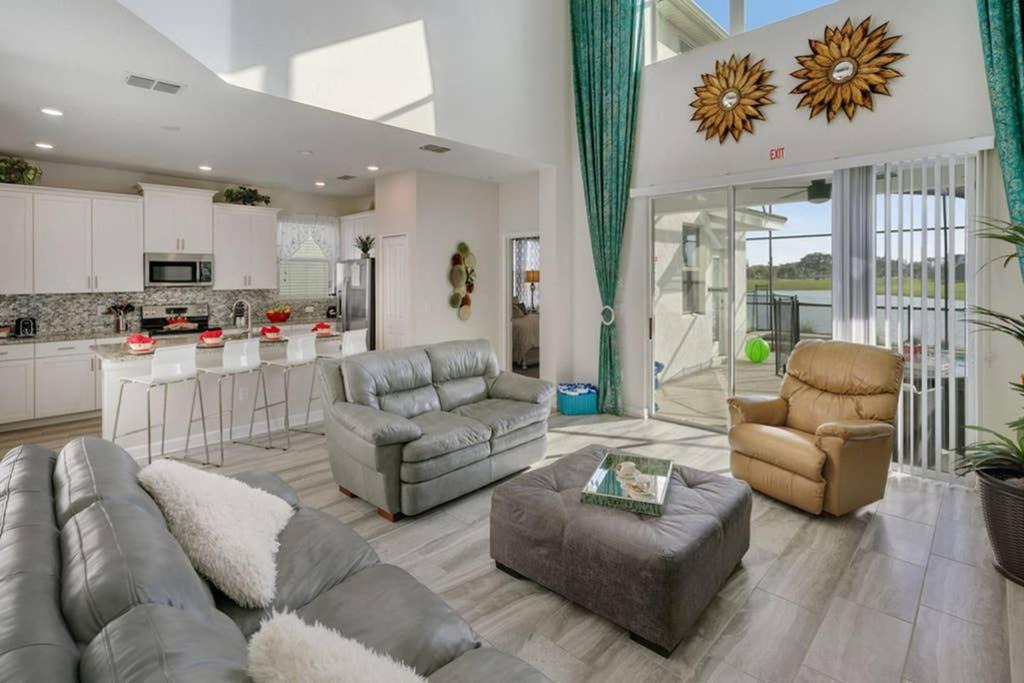 Kissimmee Ski Chalet | 5BR Amazing Cozy House with Private Pool and Jacuzzi