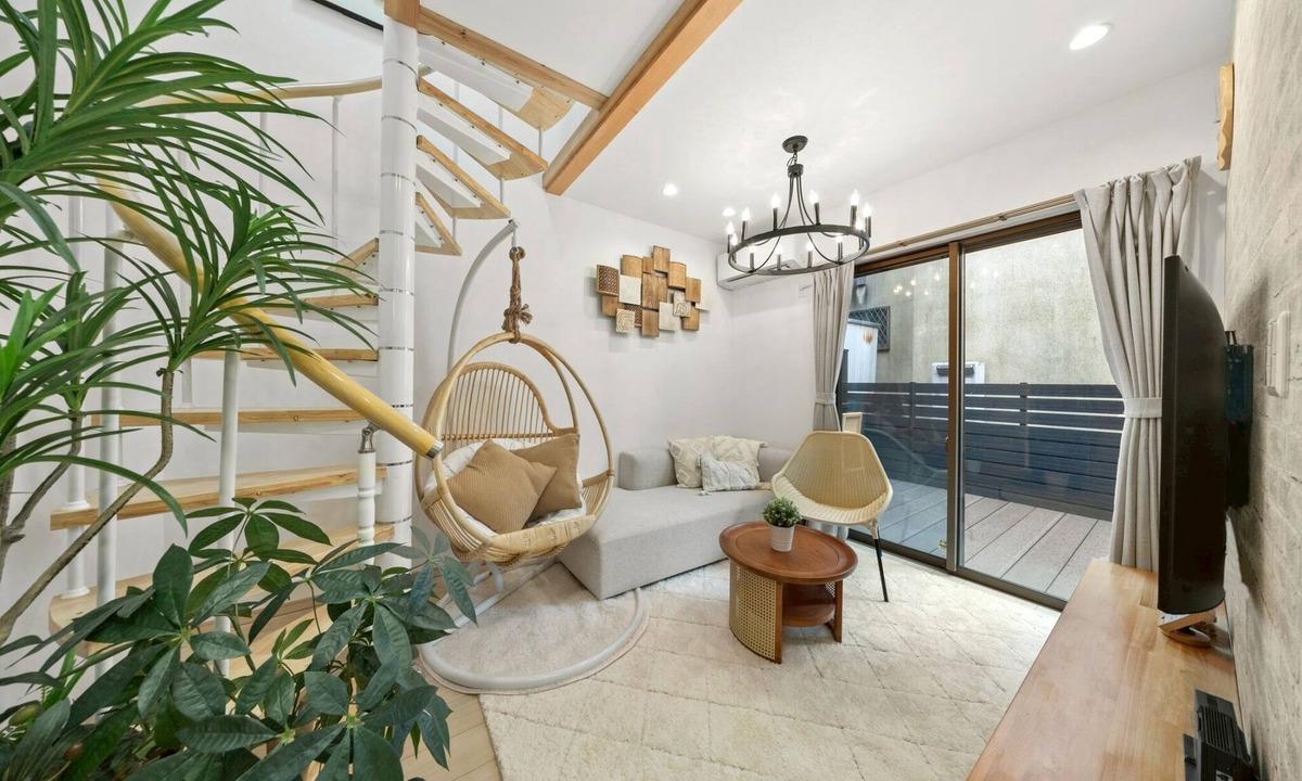 Nishitokyo House | 6-mins walk from Hibarigaoka Station, surrounded by vineyards,outskirts of Tokyo