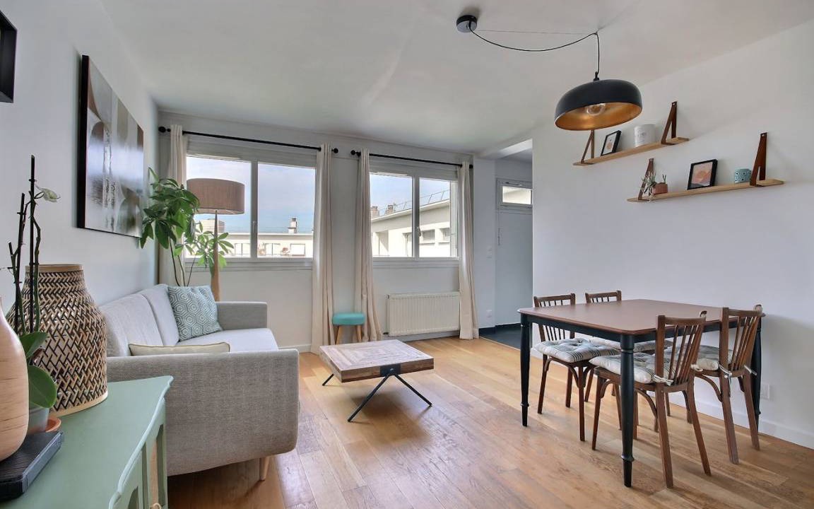 Combat Apartment | 60 m² Apartment ∙ 2 bedrooms ∙ 4 guests