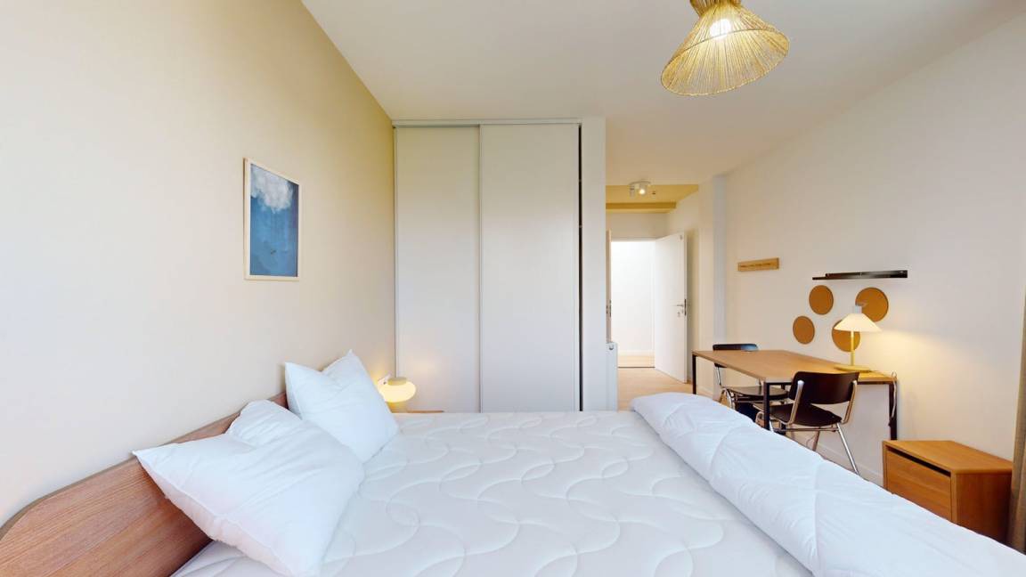 Suresnes Resort | 618 m² Private room ∙ 1 bedroom ∙ 2 guests