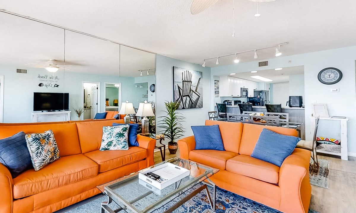 Fort Walton Beach Condo | 6th Floor Beachy Condo On Okaloosa Island, On-Site Pool