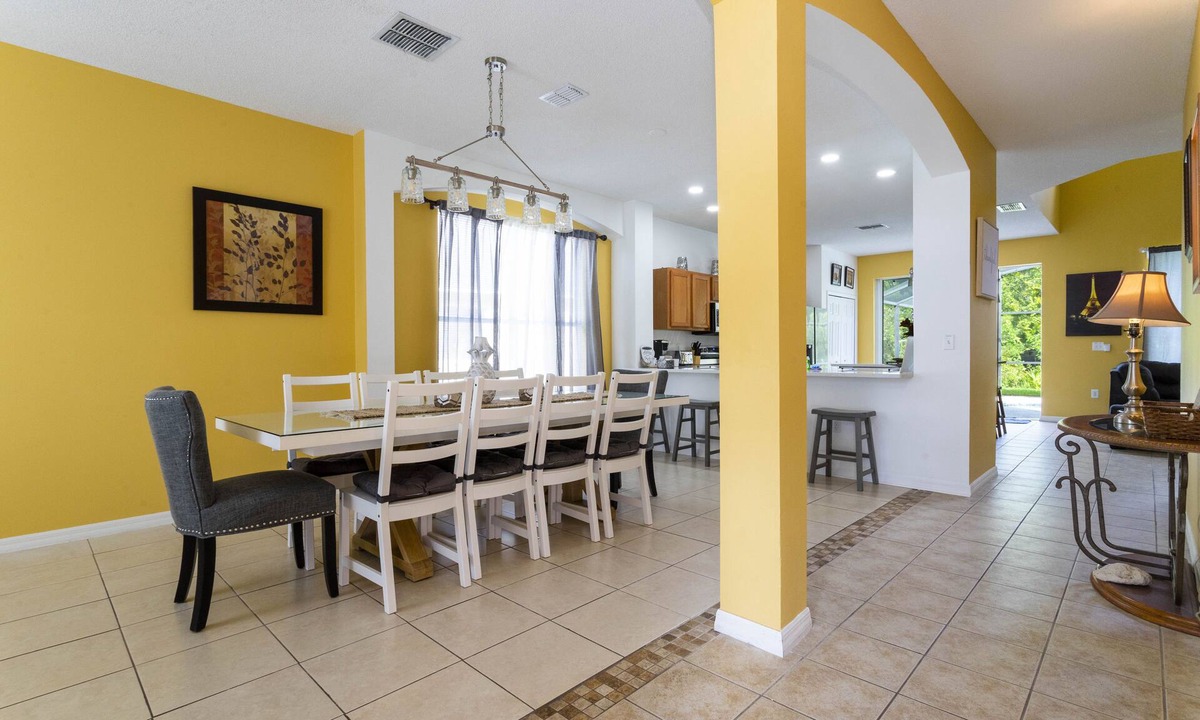 Kissimmee House | 7 Bedroom Luxury Home , Sleeps 16