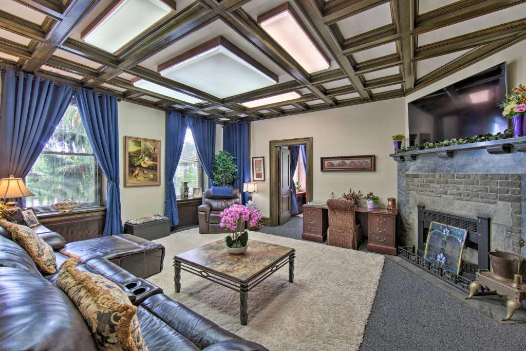 Annville House | 8 Mi to Hersheypark: 'Millard Mansion' in Annville