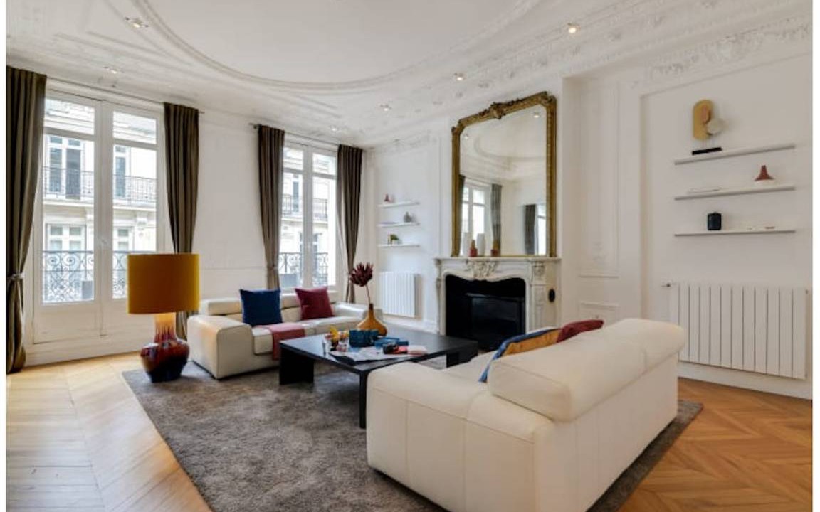 Champs-Elysees Apartment | 94 m² Apartment ∙ 1 bedroom ∙ 2 guests