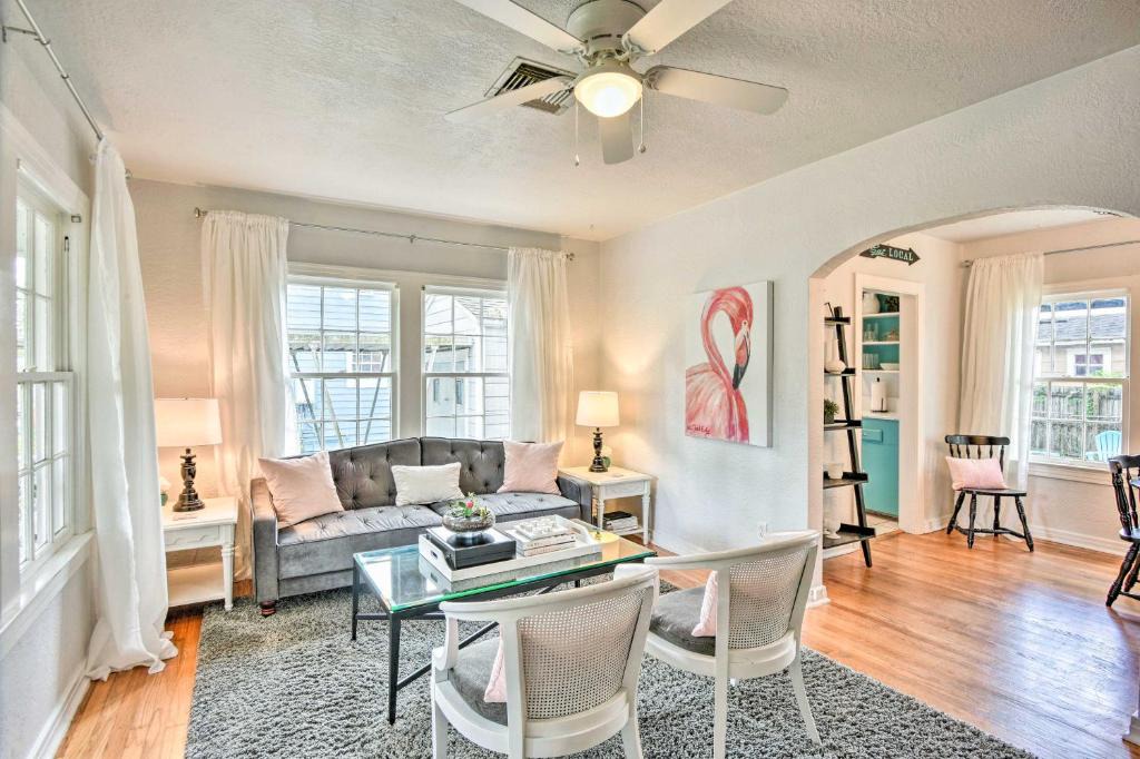 Winter Garden House | about 12 Mi to Disney Downtown Winter Garden Cottage!