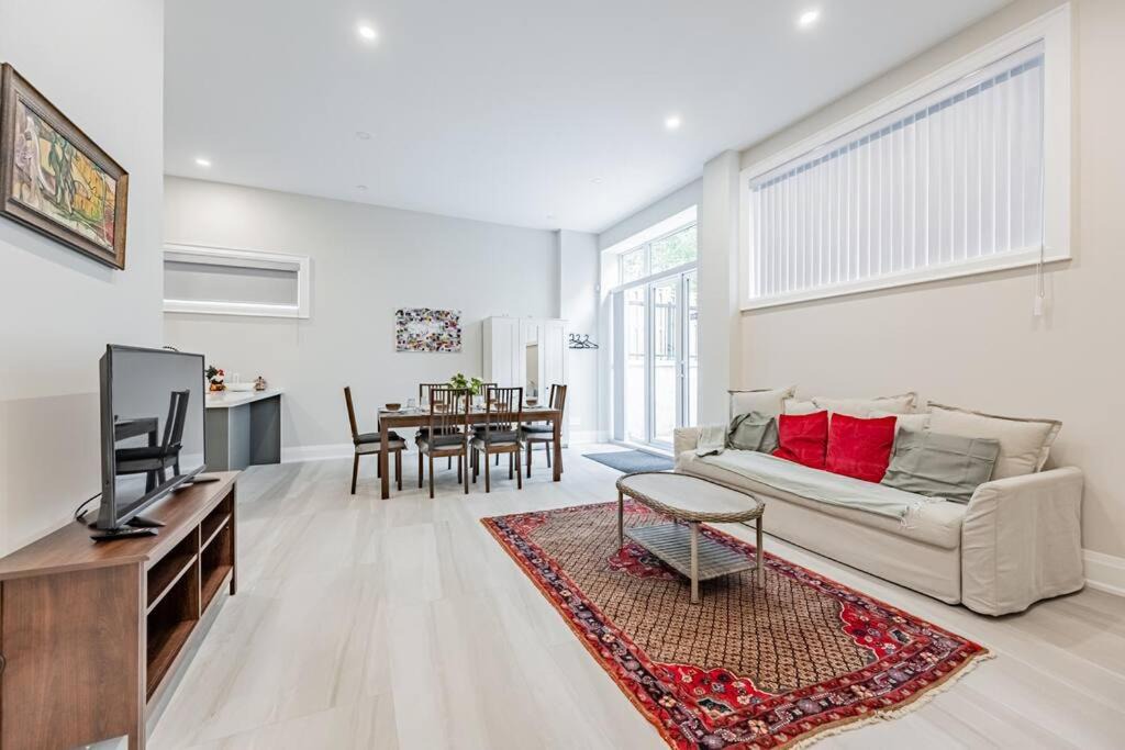 Englemount - Lawrence House | Adorable 2 Bedroom Vacation Home with Free Parking