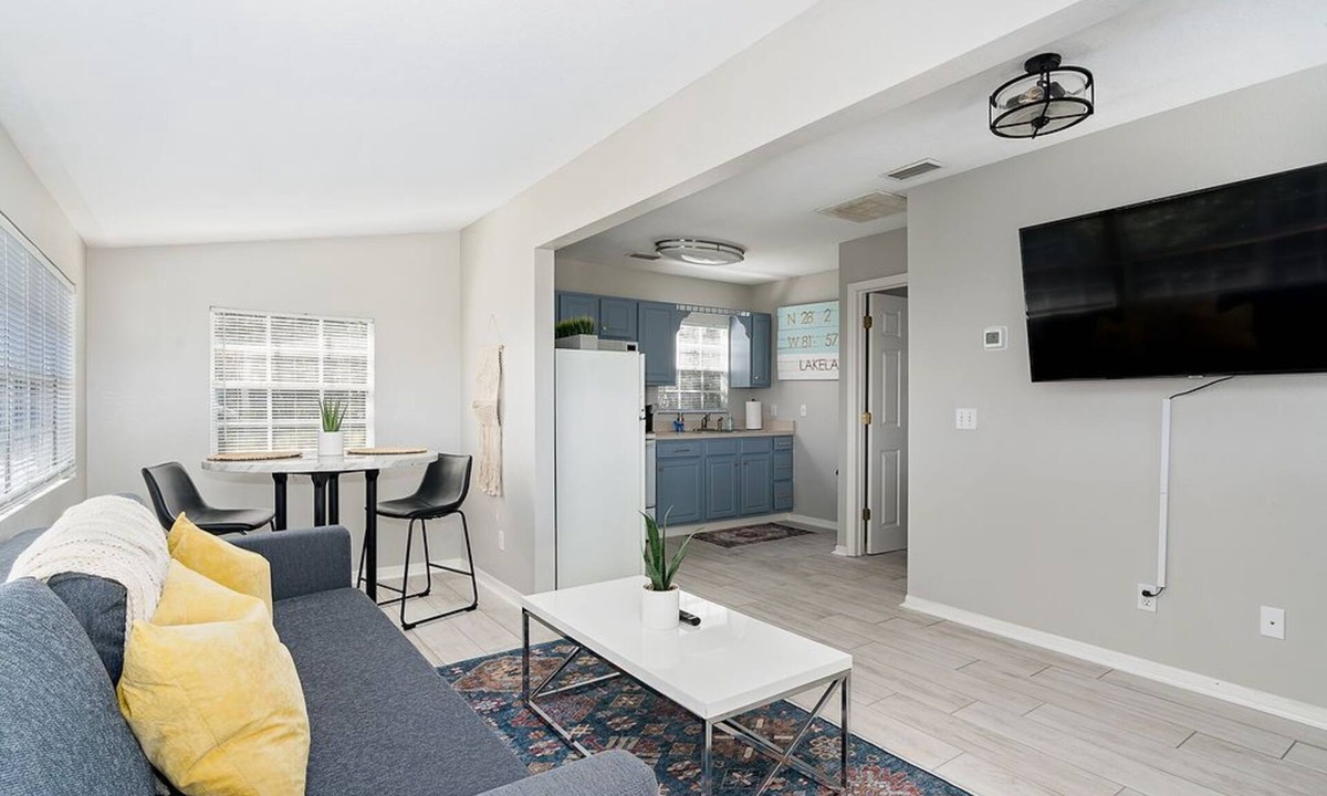 Lakeland Apartment | Adorable Guesthouse off of Lake Hollingsworth