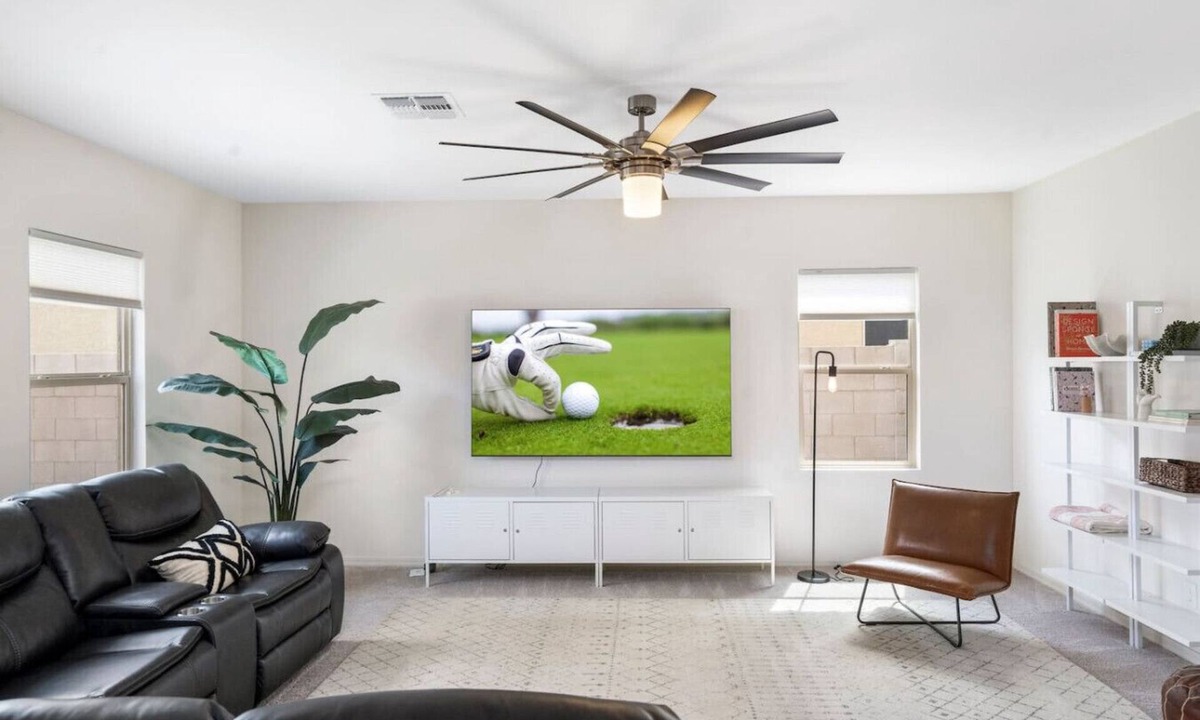 Estrella Village House | Albeniz Pl · Serene Retreat at Modern Albeniz w/Private Yard