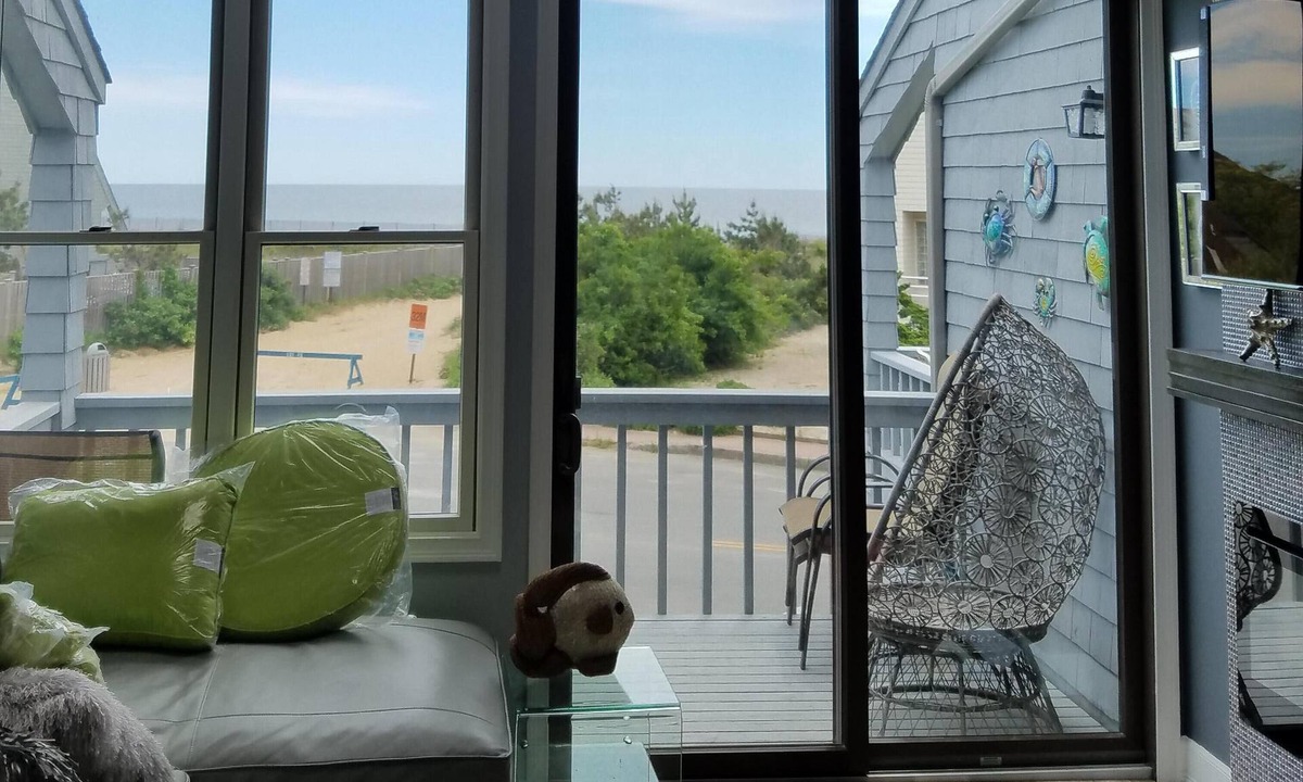 Montauk Condo | Amazing Location 2-bedroom Townhouse - Sleeps 8