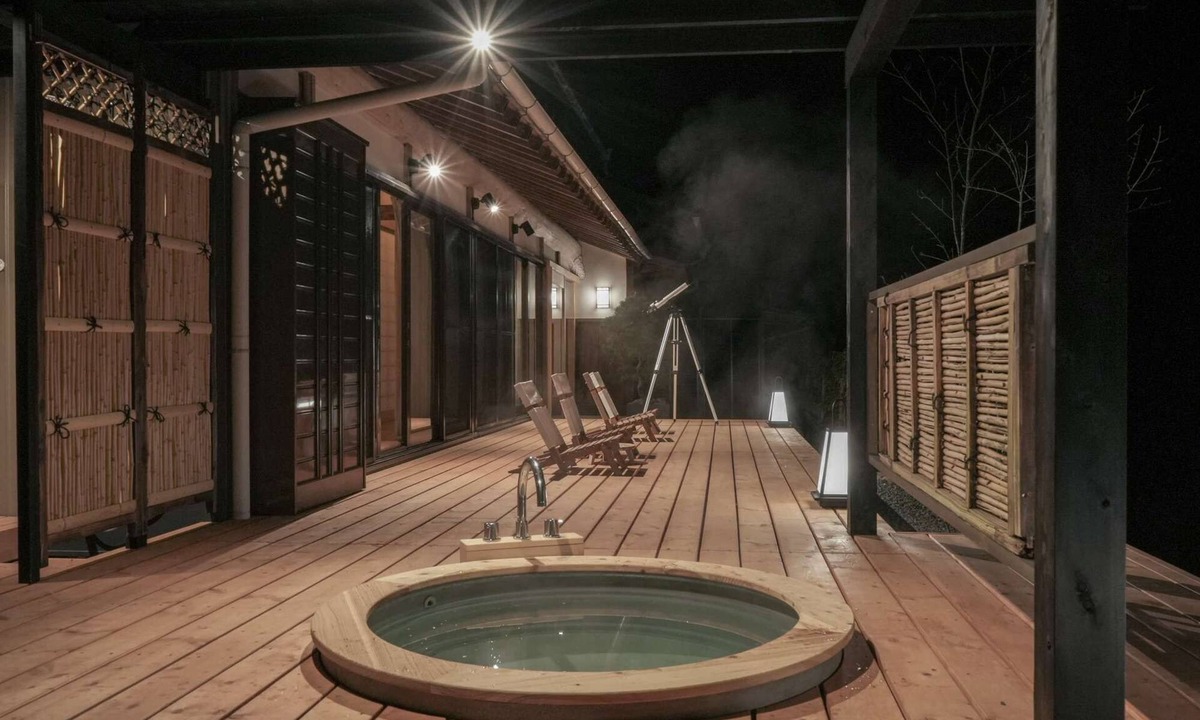 Aoi Ward Villa | An B&B run by a chef and limited to one group per day.