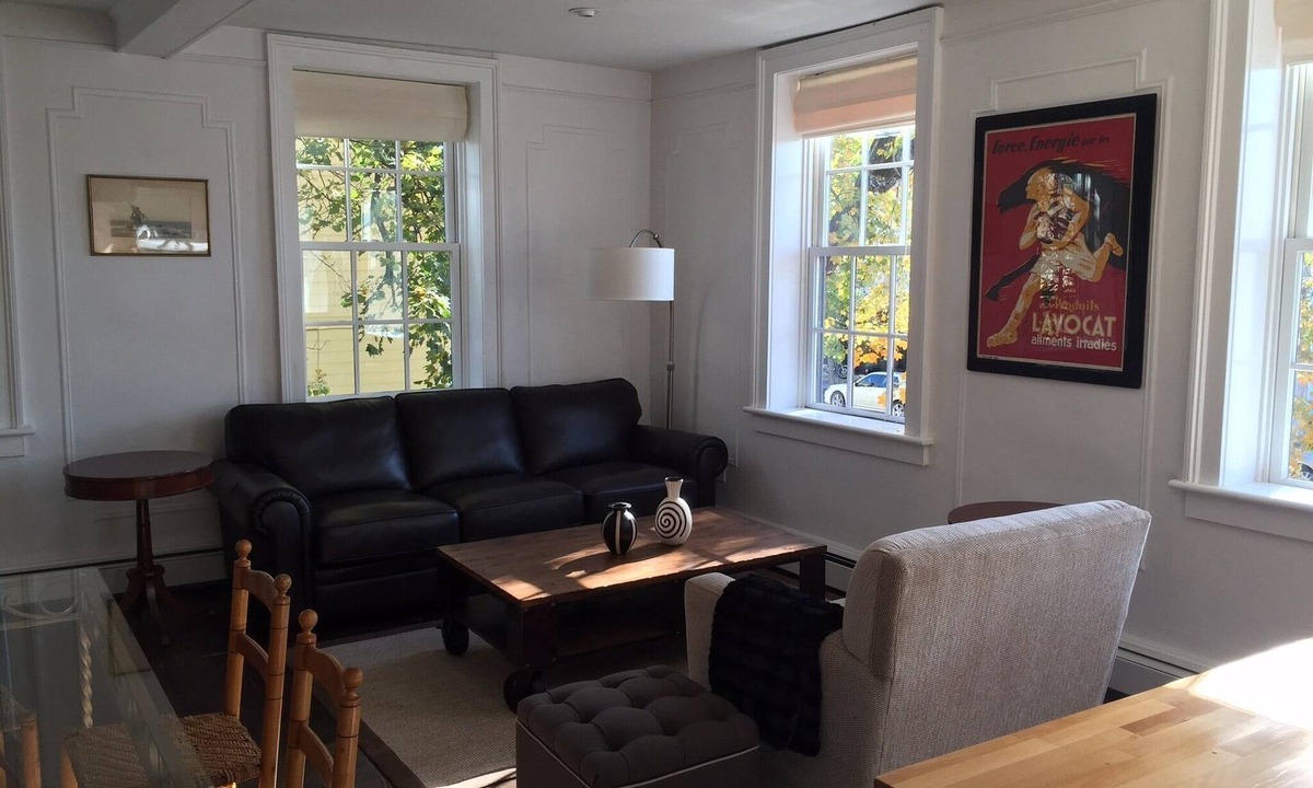 Hudson Apartment | Apartment In Historic 1785 Thomas Jenkins House