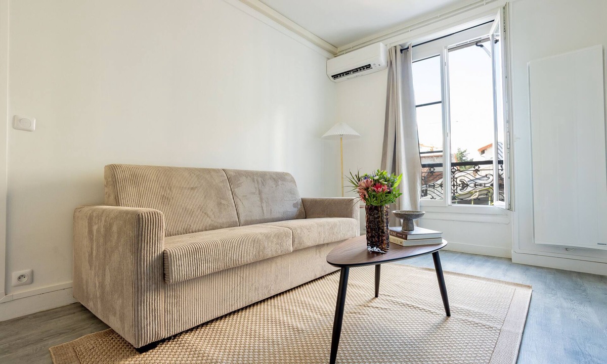 Le Pre-Saint-Gervais Apartment | Apartment-Private Bathroom