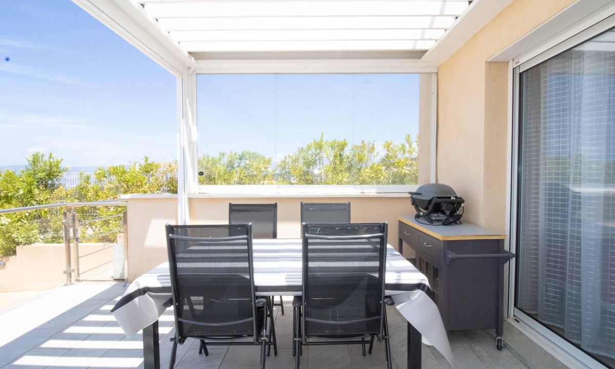 Albitreccia Apartment | Apartment 'Superbe Neuf Climatisé' with Sea View, Wi-Fi and Air Conditioning