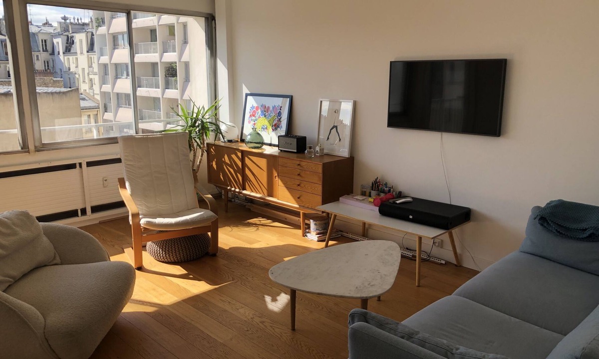 Saint-Vincent-de-Paul Apartment | Appartement Lumineux Entre le Canal St Martin et le Canal de L'ourcq