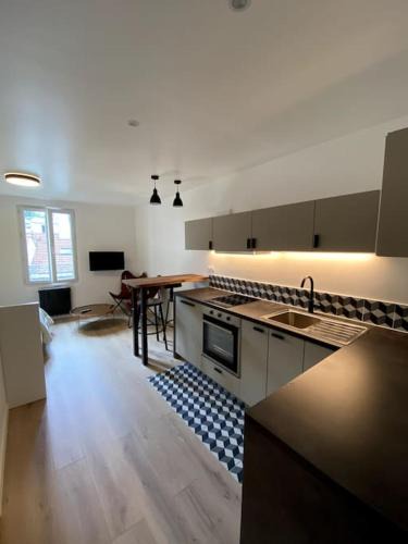 Quartier de la Goutte-d'Or Apartment | Appartement moderne & calme Paris Sacré coeur
