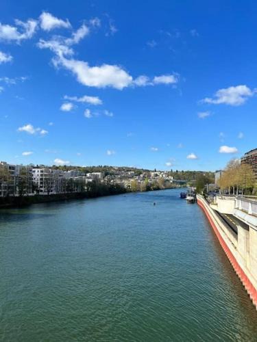 Billancourt–Rives de Seine Apartment | Appt River view next Eiffel Tour and Roland-Garros