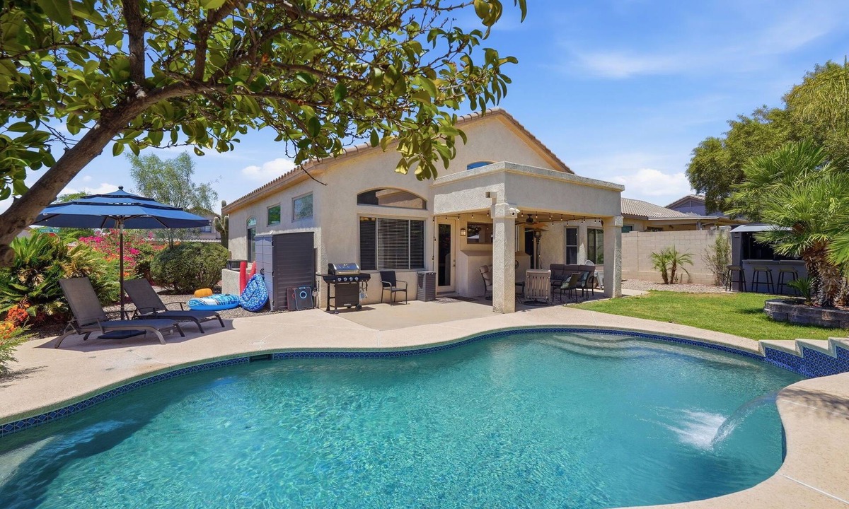 Hohokam Mesa Vistoso Town Center House | Arizona Dream Pool, Bar and Mountain Views
