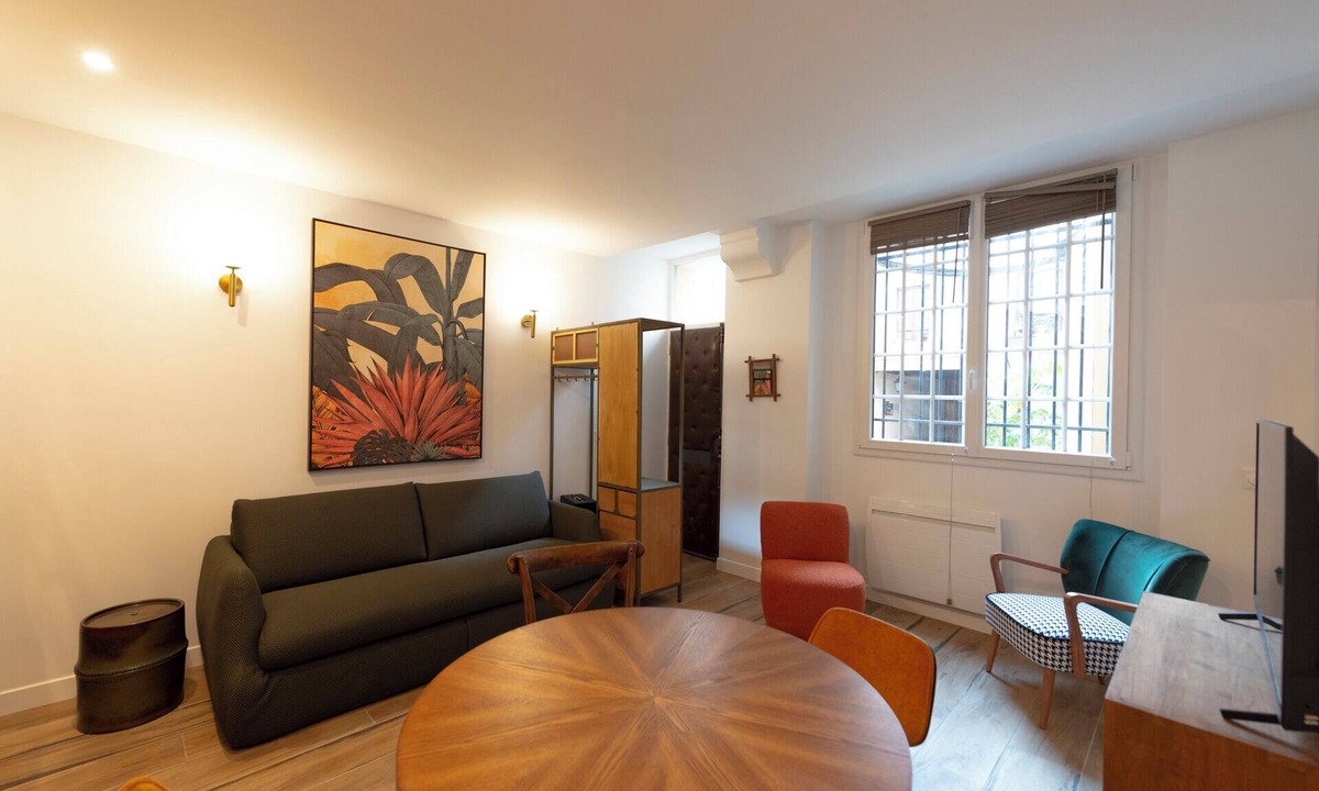 7th Arrondissement Apartment | Au pied de la Tour, 1BR/1BA, 4 people
