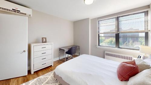East Falls Apartment | Avenue A322 Fully Furnished, Parking, Pool & Gym
