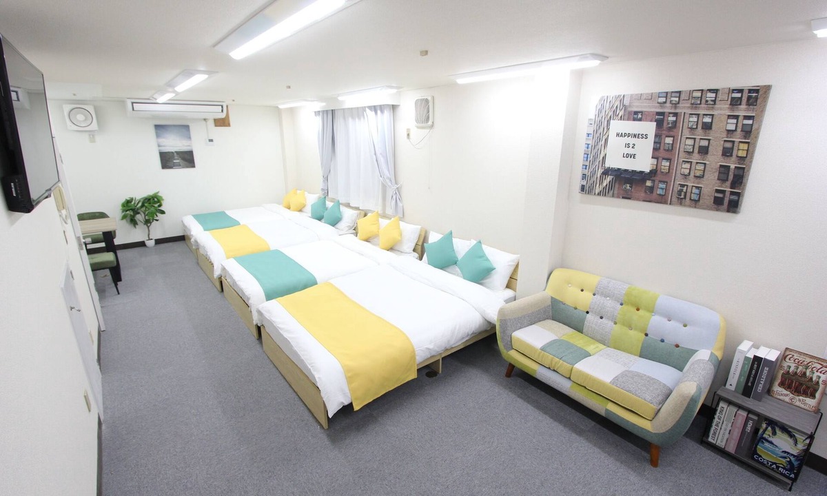 Umezato Apartment | Awa Odori・Koenji Spacious room for up to 8 people