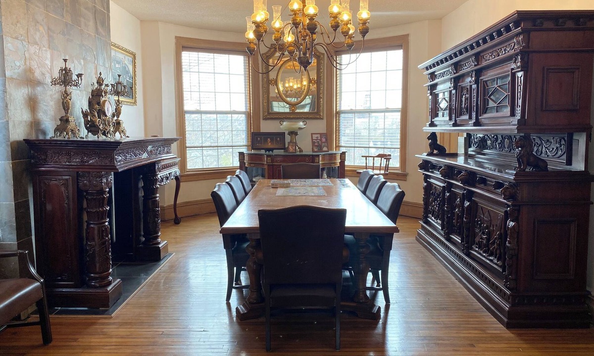 South Hills House | Awesome 5-bedroom house in welcoming Pittsburgh neighborhood