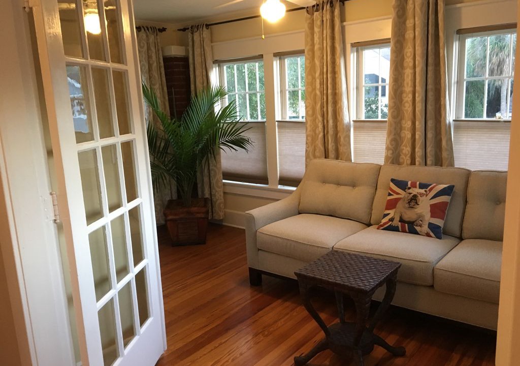 Historic Old Northeast Bed & Breakfast | Bay Street Inn Luxury King Suite 2C