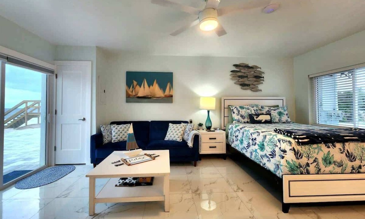 Melbourne Beach Apartment | Beachfront Studio w/Ocean Views & Pet-Friendly