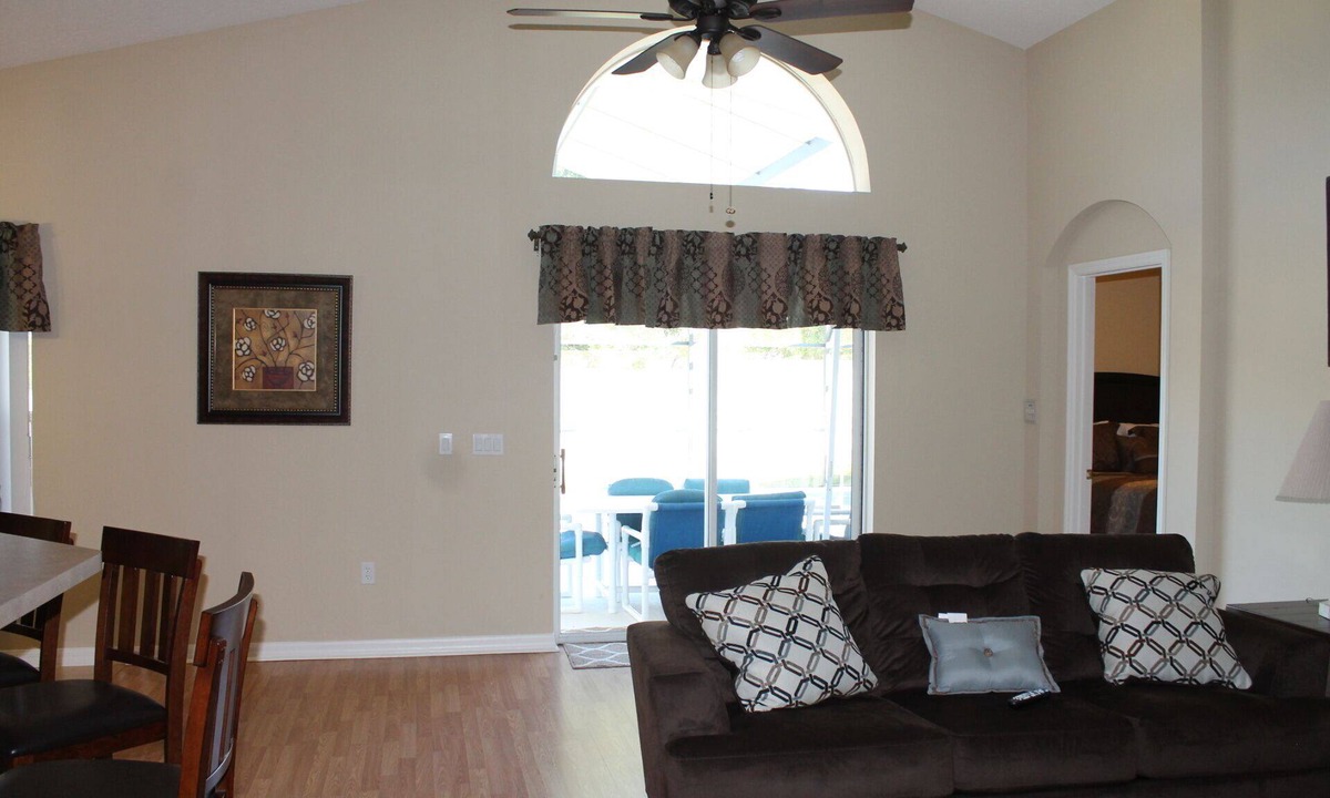 Highgate Park House | *Beautiful 4bd/4bth Home W/Pool&Hotub 9Miles Away From Attractions*