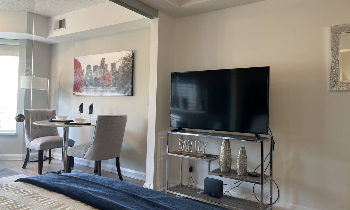 Bloor-Yorkville Apartment | Beautiful apartment , Fully furnished in the hart of Yorkville