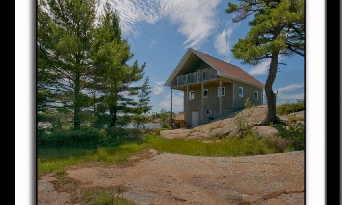 Unorganized Centre Parry Sound House | Beautiful Cottage Overlooking Georgian Bay!
