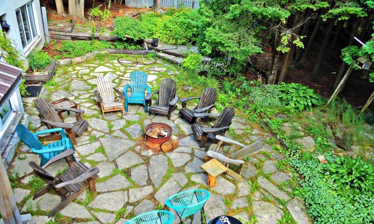 Chatsworth Cottage | Beautiful Cottage - Sleeps 14+ Trails Sauna Fire pit No Neighbours