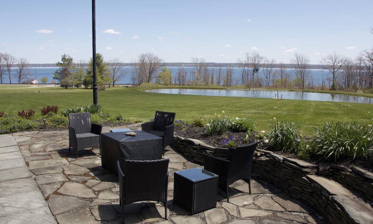 Town of Benton Ski Chalet | Beautiful Seneca Lake Chalet with stunning lake and Pond views