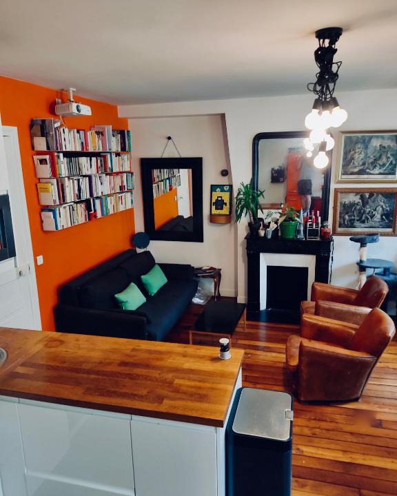 Saint-Vincent-de-Paul Apartment | Bel appartement à Paris