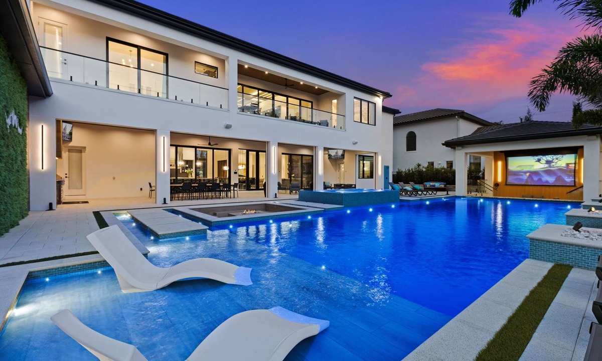 Four Corners House | Best Day Ever Mansion at Reunion-TT473