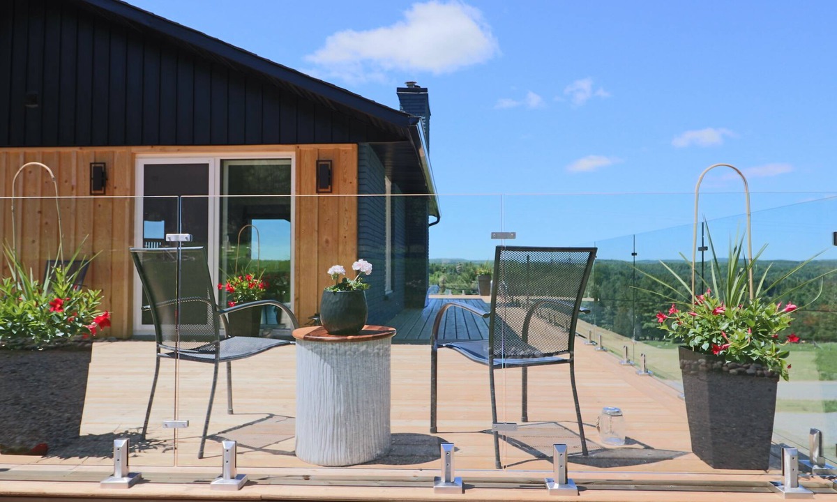 L'Amable House | 🔹Blue House on the Hill🔹Year-round Cottage 🔹