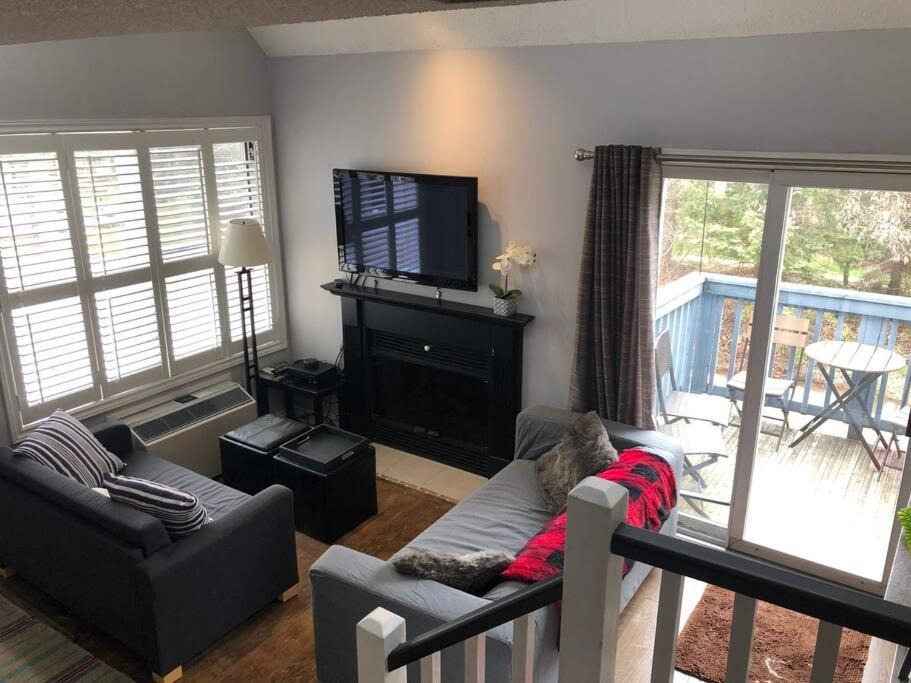 Craigleith House | Blue Mountain Escape, WIFI, Base of North lift