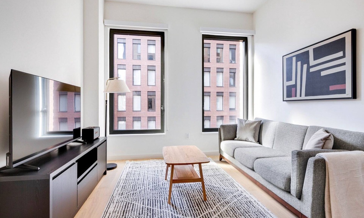 Chelsea Apartment | Blueground | Chelsea, pool, nr The Vessel