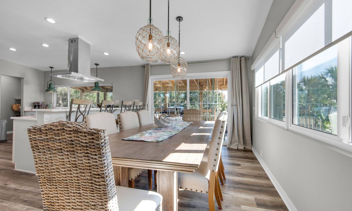 Gulf Breeze House | Boater’s Dream! Private Dock Gulf Access Pool Hot Tub Pet Friendly