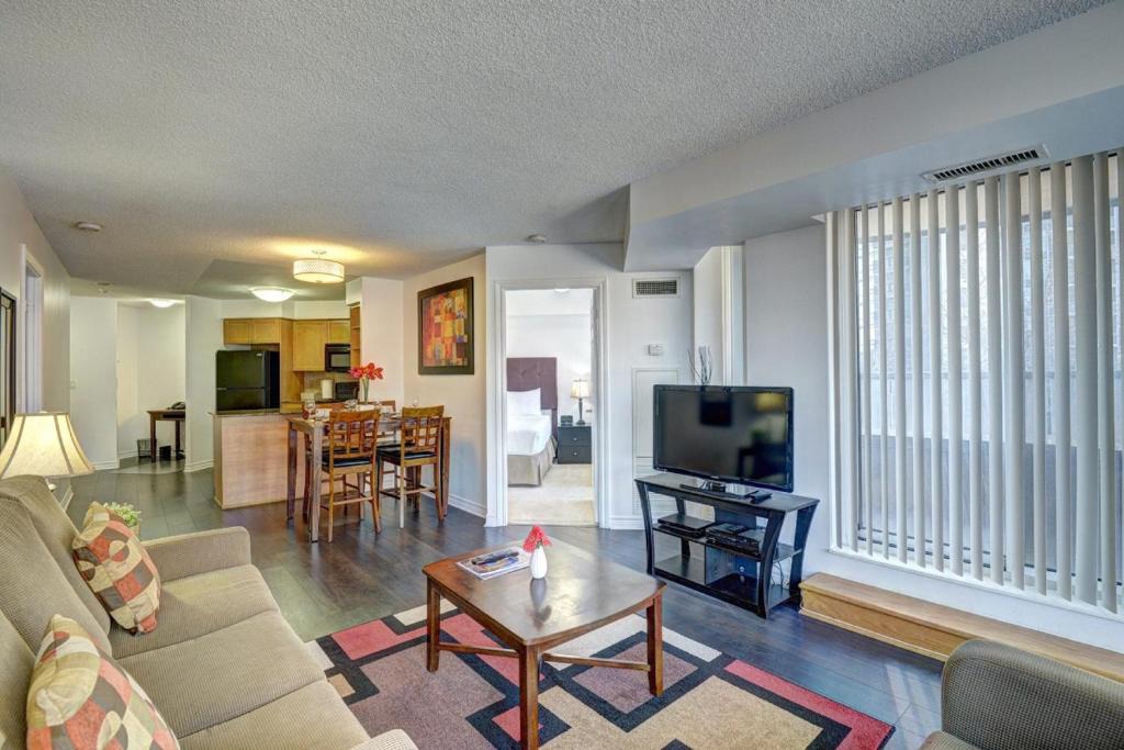 Downtown Mississauga Hotel | Bombay Suites Mississauga