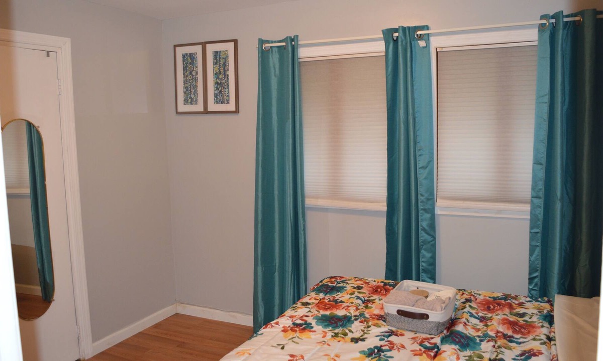 Melville House | Book Now Your Next Adventure & Walk to Adventure Park Long Island