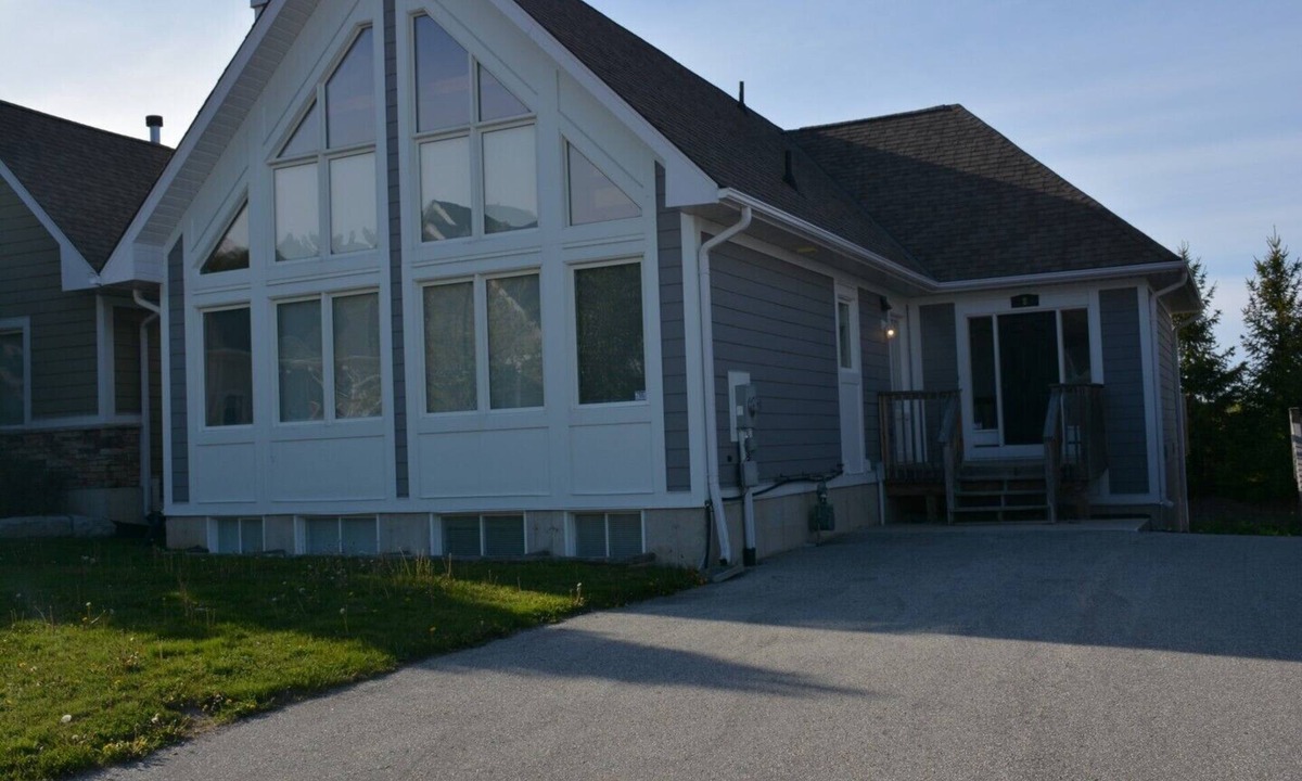 Craigleith Cottage | BRAND NEW Designer Cottage/Chalet in Blue Mountain - SUMMER RENTAL