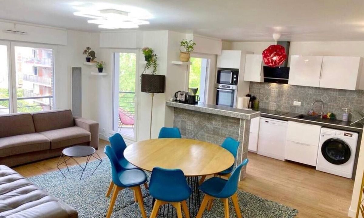 Saint-Denis Apartment | Bright 3 BR 15' away from the center of Paris, FRUITIERS2