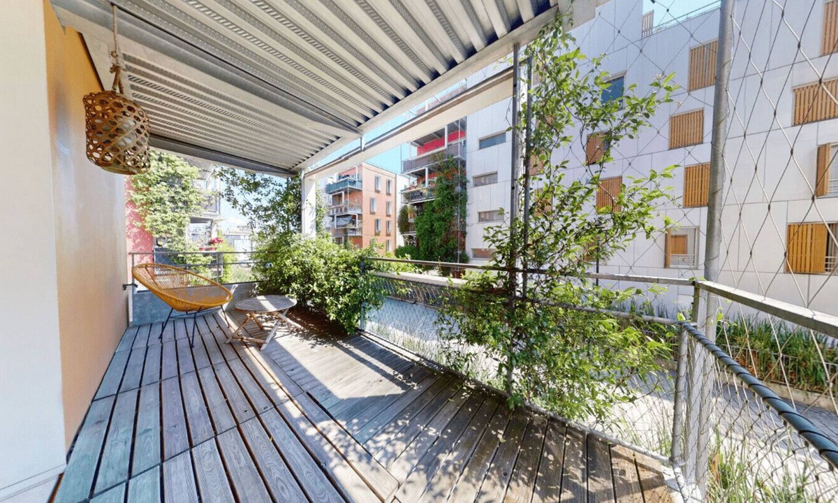 L'Ile-Saint-Denis Apartment | Bright, comfortable apartment