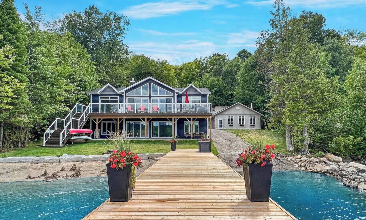 Dysart et al House | Buena Vista Executive Cottage - Redstone Lake